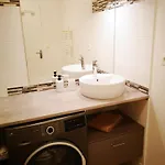 Appartement Zero Stress Bordeaux, T2 Calme, 2 Parkings, Wifi *