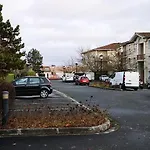 Appartamento T2 Cosy, Balcon, 2 Parkings, à 15min De Bordeaux