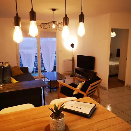 Zero Stress Bordeaux, T2 Calme, 2 Parkings, Wifi شقة فييُناف دورنو